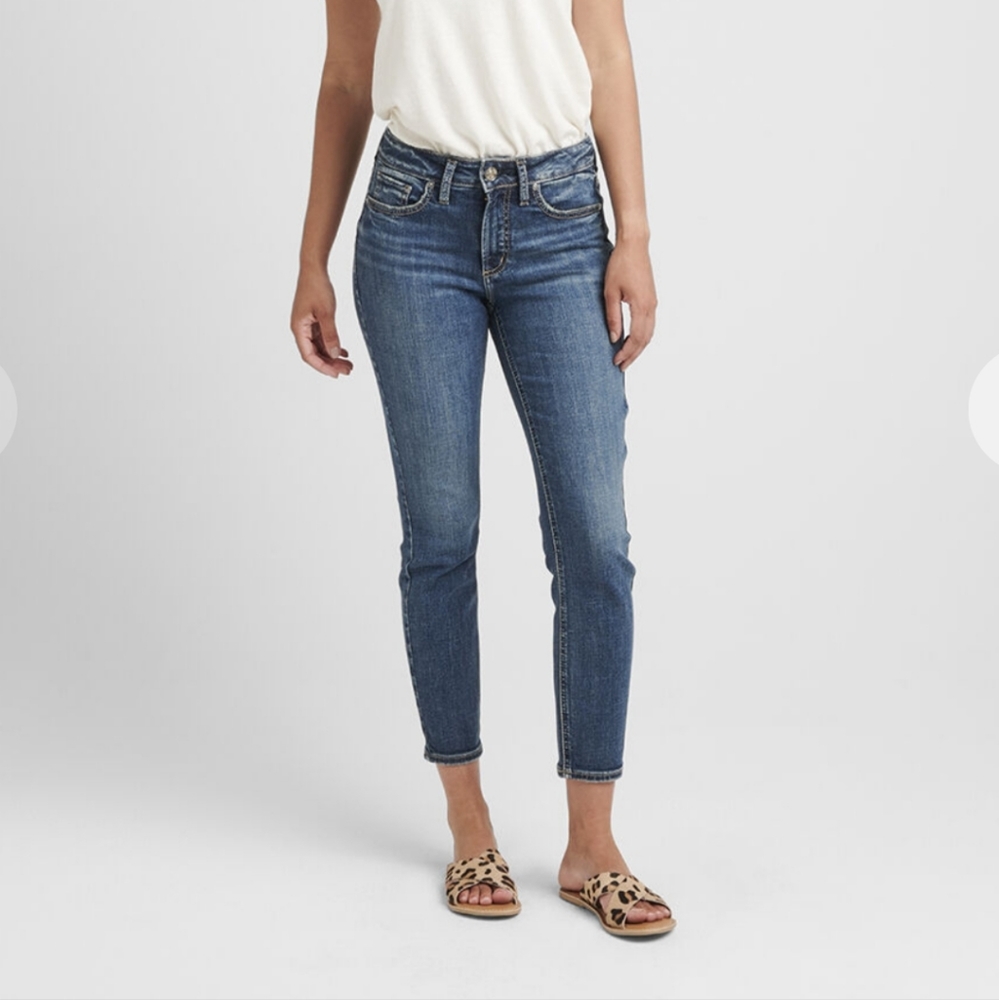 Suki Skinny Crop Silver Jeans. 28x26" inseam